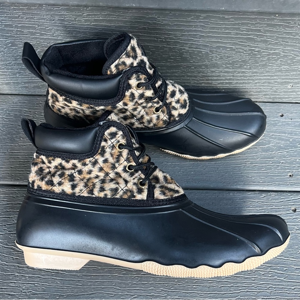 GYPSY JAZZ BLACK LEOPARD DUCK BOOTS RAIN SIZE 9